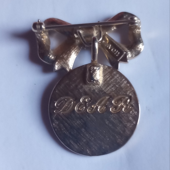 Avon Vintage "D.E.A.R." Gold Brooch with Gem Accents - Picture 3 of 3